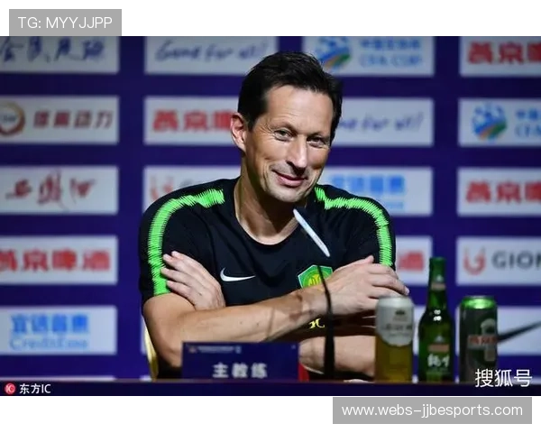 福建雪人集团队员在“熊猫杯”比赛中展现拼搏精神 福建雪人集团队员在“熊猫杯”比赛中展现拼搏精神