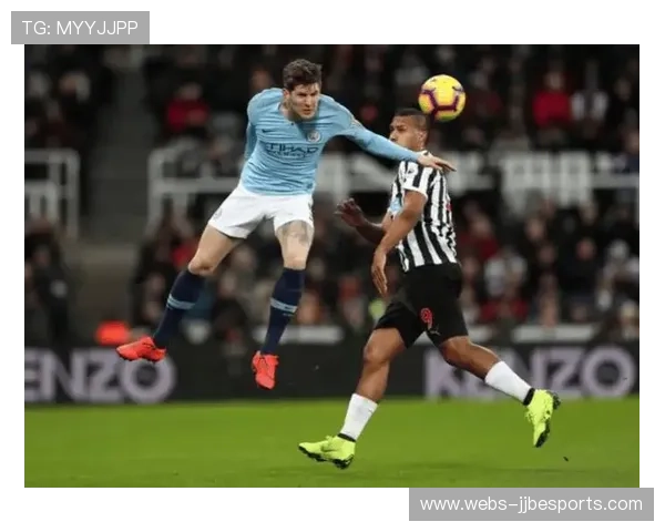 桑德兰门将神扑化解奥卡福倒钩，曼联客场平局遗憾收场